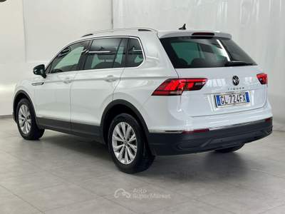 Volkswagen Tiguan Tiguan 2.0 tdi Life 150cv dsg Bianco usata Fucecchio
