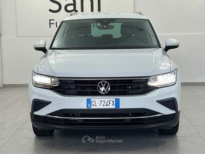 Volkswagen Tiguan Tiguan 2.0 tdi Life 150cv dsg Bianco usata Fucecchio