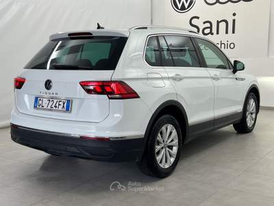 Volkswagen Tiguan Tiguan 2.0 tdi Life 150cv dsg Bianco usata Fucecchio