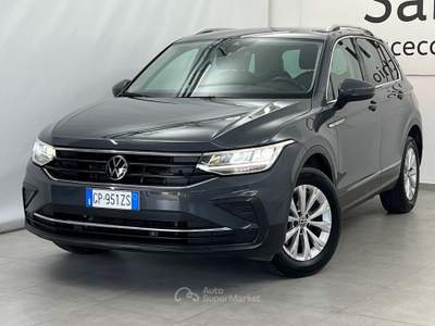 Volkswagen Tiguan Tiguan 2.0 tdi Life 150cv dsg Grigio usata Fucecchio