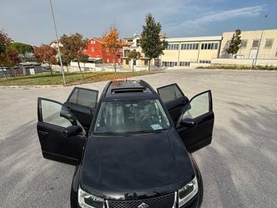 Suzuki Grand Vitara … Nero usata Osimo