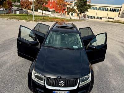 Suzuki Grand Vitara … Nero usata Osimo