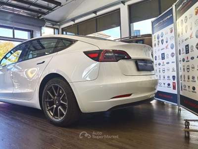 Tesla Model 3 Model 3 Long Range Dual Motor awd Bianco usata Sesto San Giovanni