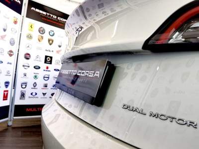 Tesla Model 3 Model 3 Long Range Dual Motor awd Bianco usata Sesto San Giovanni