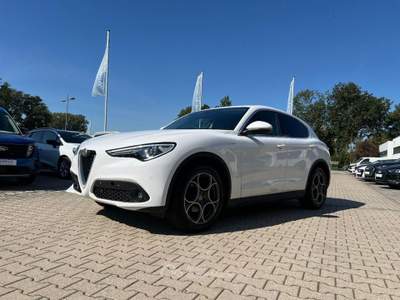 Alfa Romeo Stelvio 2.2 Turbodiesel 190 CV AT8 Q4 Business Bianco usata Pomezia
