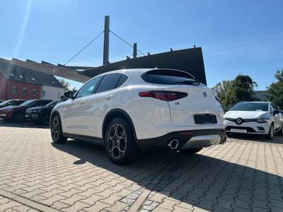 Alfa Romeo Stelvio 2.2 Turbodiesel 190 CV AT8 Q4 Business Bianco usata Pomezia