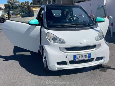 Smart ForTwo PASSION Bianco usata Pomezia