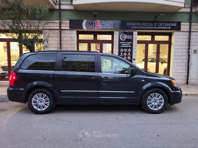Lancia Voyager 2.8 CRDI 163CV 7 POSTI PERFETTA Grigio usata CORATO