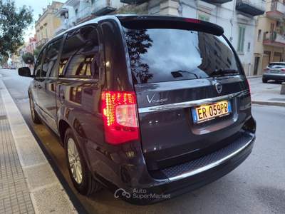 Lancia Voyager 2.8 CRDI 163CV 7 POSTI PERFETTA Grigio usata CORATO