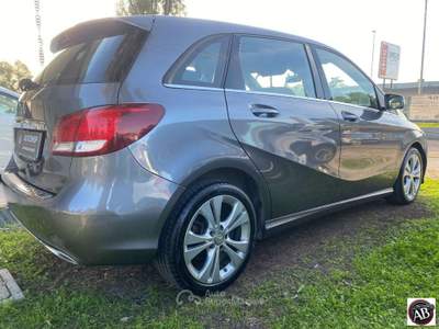 Mercedes-Benz Classe B B 180 d Automatic Premium Grigio usata Latina