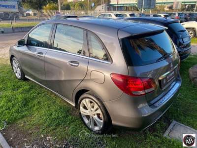 Mercedes-Benz Classe B B 180 d Automatic Premium Grigio usata Latina