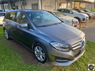 Mercedes-Benz Classe B B 180 d Automatic Premium Grigio usata Latina