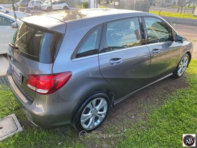 Mercedes-Benz Classe B B 180 d Automatic Premium Grigio usata Latina