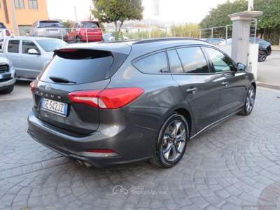 Ford Focus Focus 1.0 EcoBoost 125CV SW ST Line Grigio usata Anagni