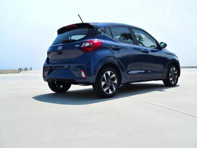 Hyundai i10 1.0 MPI Connectline MY 25 Blu/Azzurro usata Cassacco