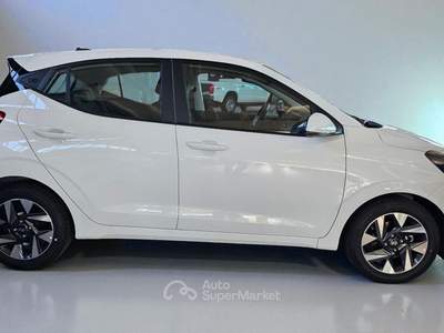 Hyundai i10 1.0 MPI Connectline MY 25 Bianco usata Cassacco