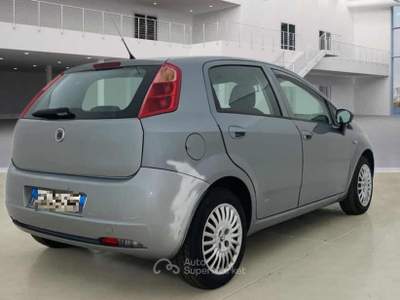 Fiat Grande Punto 1.2 5 porte Active Ok Neopatentati Km Certificati Grigio usata Sarno