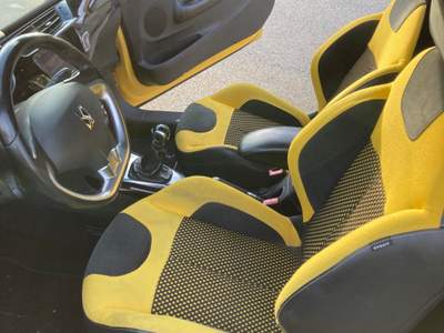 DS Automobiles DS 3 info 347 840 8988 Maurizio oppure 335 336631 Luca Giallo usata Bisuschio