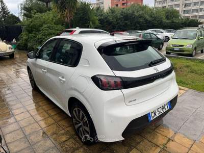 Peugeot 208 BlueHDi 100 S&S 5p. GT Bianco usata Bari