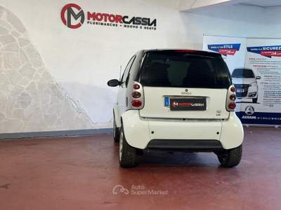 Smart ForTwo ADATTA A NEOPATENTATI Bianco usata Roma
