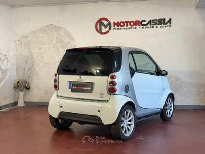 Smart ForTwo ADATTA A NEOPATENTATI Bianco usata Roma