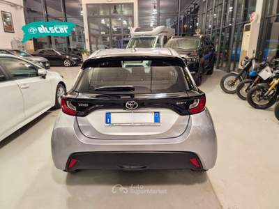 Toyota Yaris 1.5 Hybrid 5 porte Active Argento usata Sona