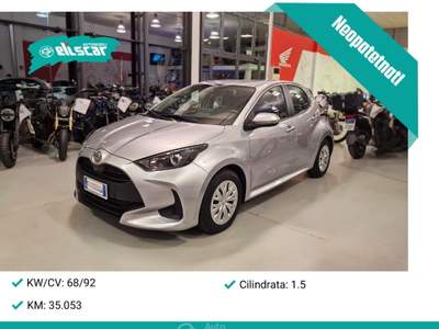 Toyota Yaris 1.5 Hybrid 5 porte Active Argento usata Sona