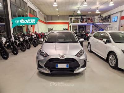 Toyota Yaris 1.5 Hybrid 5 porte Active Argento usata Sona