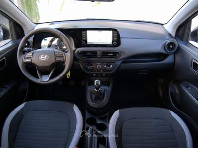 Hyundai i10 1.0 MPI Connectline 63cv KM Zero Grigio usata Cologno Monzese