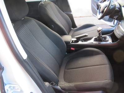 Peugeot 308 S&S Business Bianco usata Striano