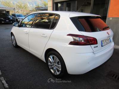 Peugeot 308 S&S Business Bianco usata Striano