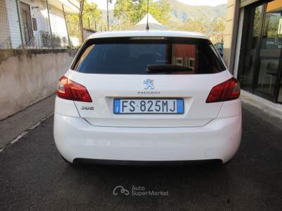 Peugeot 308 S&S Business Bianco usata Striano