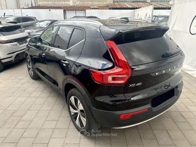 Volvo XC40 Recharge Plug-in Hybrid Inscription Expression Nero usata Roma