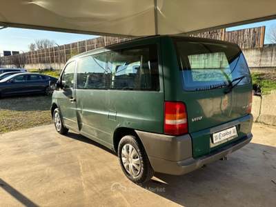 Mercedes-Benz Vito 110 TD 3 POSTI CAMBIO AUTOMATICO + GANCIO TRAINO Verde usata Pavia
