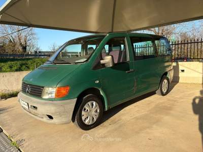 Mercedes-Benz Vito 110 TD 3 POSTI CAMBIO AUTOMATICO + GANCIO TRAINO Verde usata Pavia