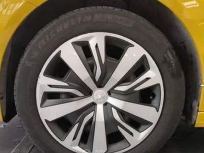 Peugeot 208 Usato,condizioni pari al nuovo Giallo usata Frascati