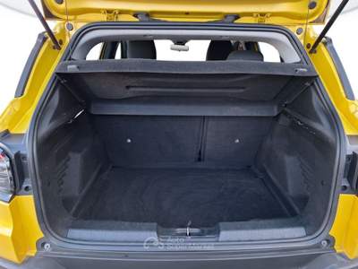 Jeep Avenger  1.2 turbo longitude fwd 100cv Giallo usata San Vendemiano