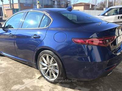 Alfa Romeo Giulia 2.2 Turbodiesel 180 CV AT8 Super Blu/Azzurro usata Asti