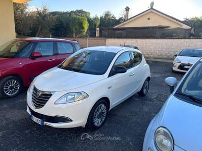 Lancia Ypsilon LANCIA YPSILON 1.2 GOLD  Bianco usata Ardea