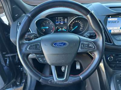 Ford Kuga Kuga 2.0 TDCI 150 CV S&S 4WD Powershift ST-Line Nero usata Rende