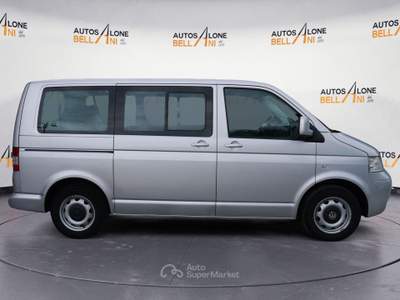 Volkswagen Transporter Caravelle 2.5 TDI/131CV 4motion 8 posti Argento usata Feltre