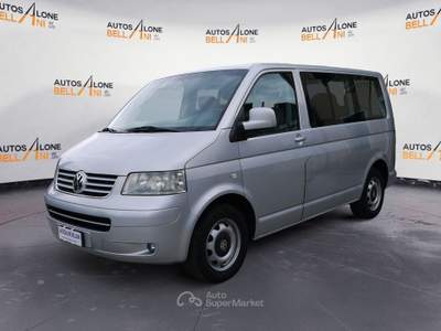Volkswagen Transporter Caravelle 2.5 TDI/131CV 4motion 8 posti Argento usata Feltre