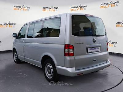 Volkswagen Transporter Caravelle 2.5 TDI/131CV 4motion 8 posti Argento usata Feltre