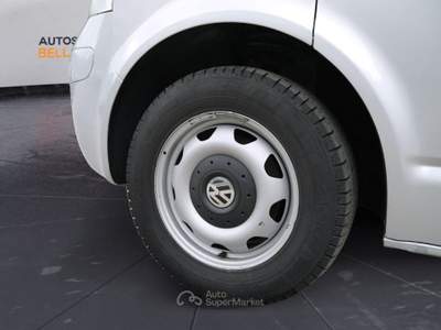 Volkswagen Transporter Caravelle 2.5 TDI/131CV 4motion 8 posti Argento usata Feltre