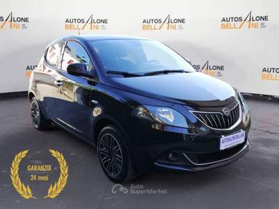 Lancia Ypsilon Ypsilon 1.0 FireFly 5 porte S&S Hybrid Ecochic Gold Nero usata Feltre