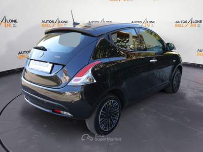 Lancia Ypsilon Ypsilon 1.0 FireFly 5 porte S&S Hybrid Ecochic Gold Nero usata Feltre
