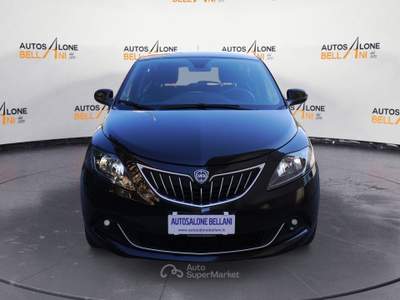 Lancia Ypsilon Ypsilon 1.0 FireFly 5 porte S&S Hybrid Ecochic Gold Nero usata Feltre