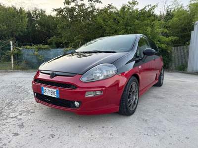 Fiat Grande Punto 75 CV 5 porte Dynamic Nero usata Rimini