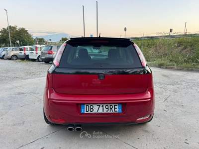 Fiat Grande Punto 75 CV 5 porte Dynamic Nero usata Rimini