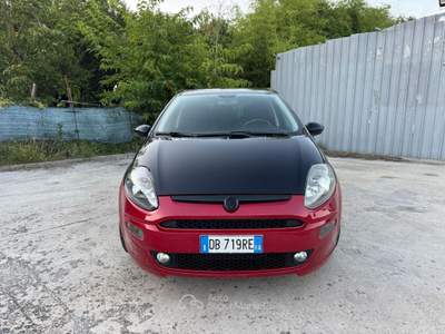 Fiat Grande Punto 75 CV 5 porte Dynamic Nero usata Rimini